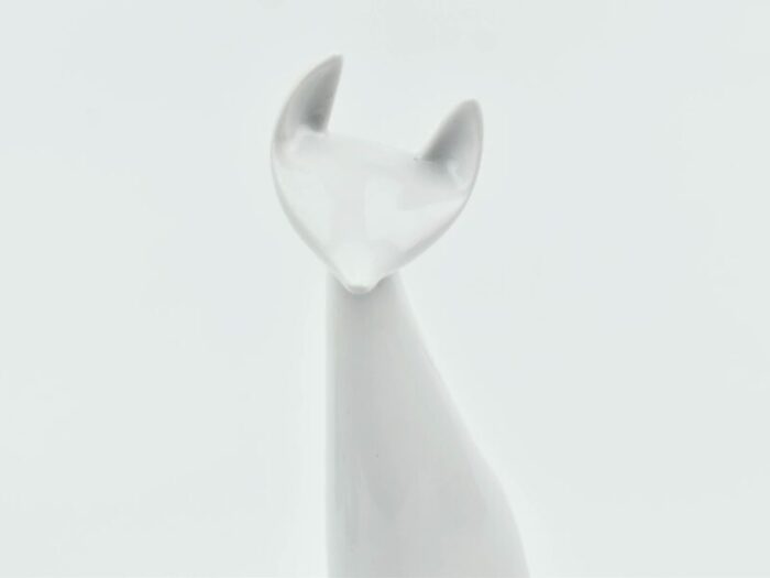 1960s thomas lizenz karlovarsky modern minimal porcelain white sitting fox germany 9510