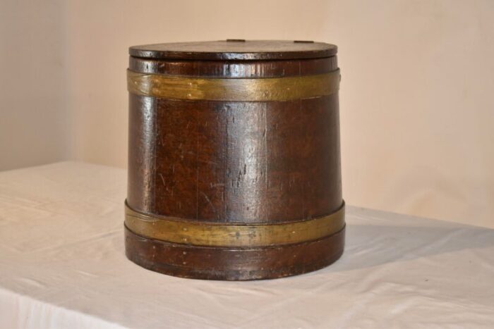 19th century american grain painted lidded box 9192