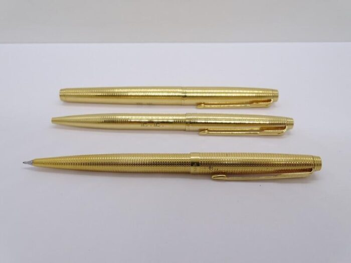 75 custom insignia writing set with case in 14k gold plated from parker 1980s set of 3 6053