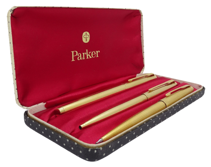 75 custom insignia writing set with case in 14k gold plated from parker 1980s set of 3 6948