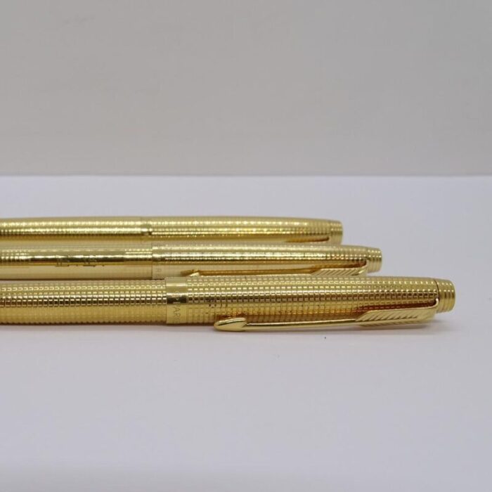 75 custom insignia writing set with case in 14k gold plated from parker 1980s set of 3 8209