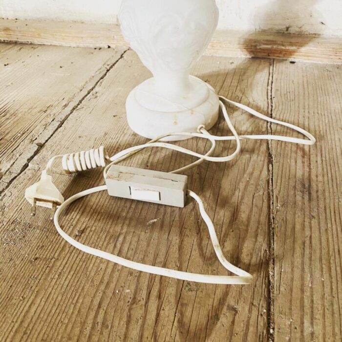 art nouveau style milk glass table lamp 2