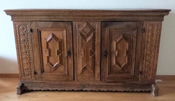 baroque sideboard in solid oak 3290