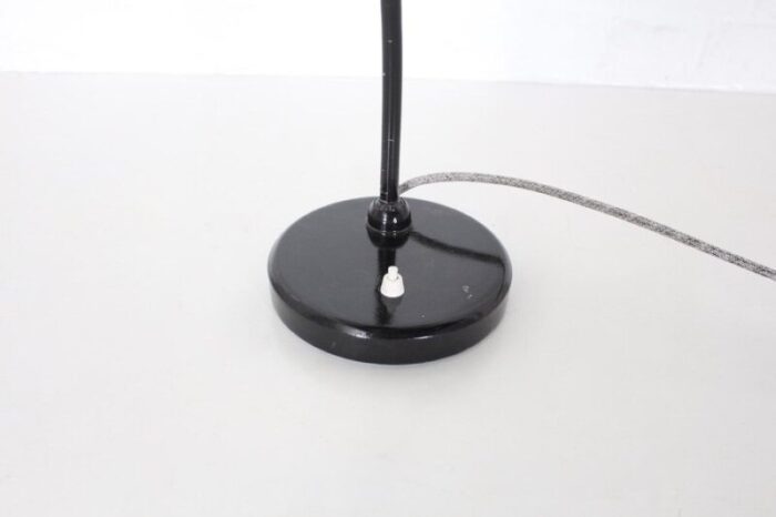 bauhaus desk lamp 9