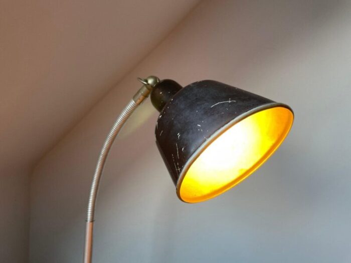 bauhaus desk lamp from escolux 2