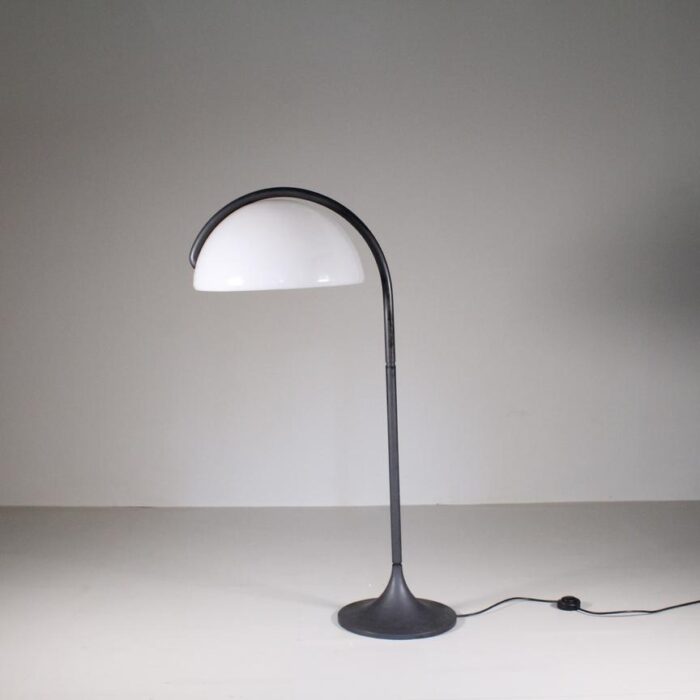 black and white floor lamp by elio martinelli for martinelli luce 1028 scaled