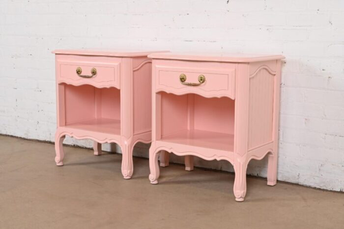 henredon style french provincial louis xv pink lacquered nightstands newly refinished 2602