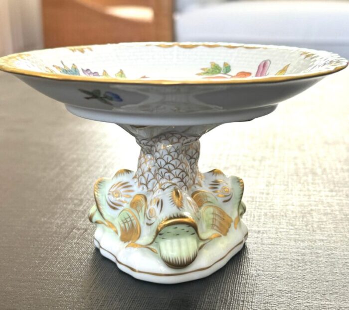 herend queen victoria pedestal dish on dolphin fish base 5263