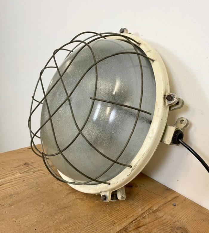 industrial cast aluminium wall or ceiling lamp from elektrosvit 1970s 2