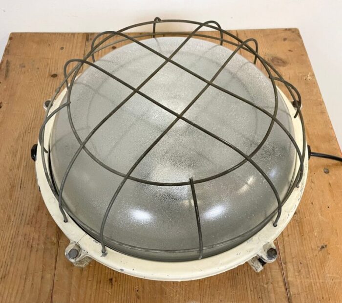 industrial cast aluminium wall or ceiling lamp from elektrosvit 1970s 5