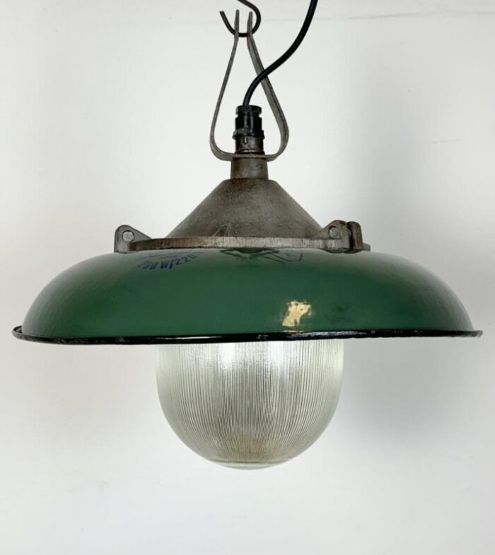 industrial green enamel factory pendant lamp in cast iron 1960s 3933