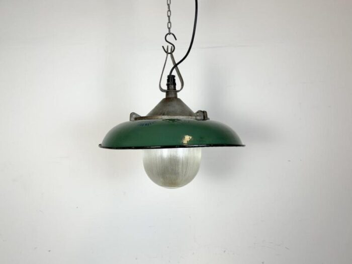 industrial green enamel factory pendant lamp in cast iron 1960s 6022