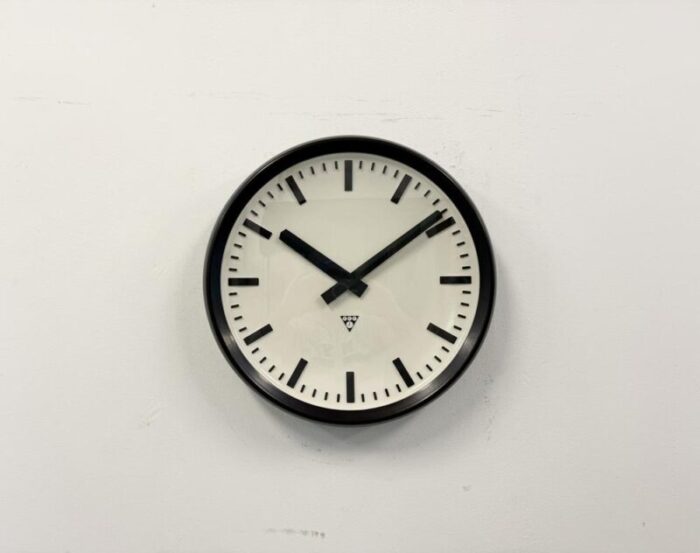 large industrial bakelite factory wall clock from pragotron 1960s 0614