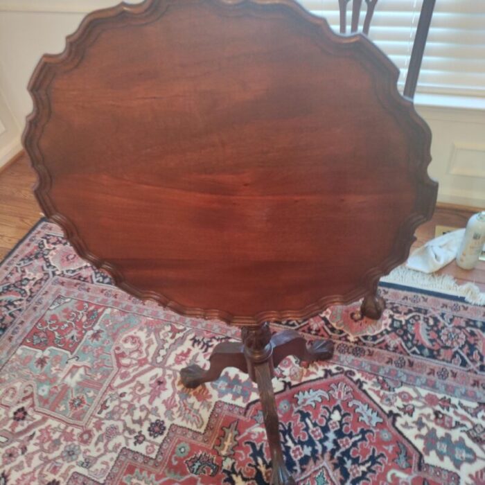 late 20th century mahogany pie crust tilt top table 9424