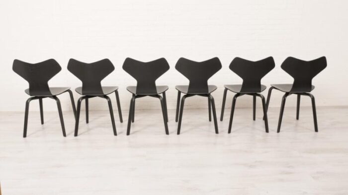 model grand prix black dining chairs by arne jacobsen for fritz hansen 2019 set of 6 4377