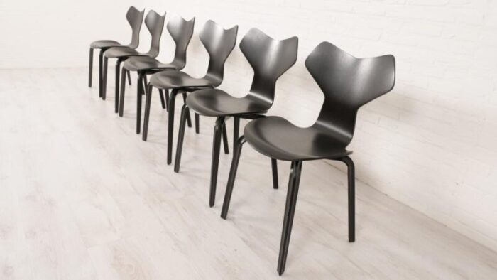 model grand prix black dining chairs by arne jacobsen for fritz hansen 2019 set of 6 7985