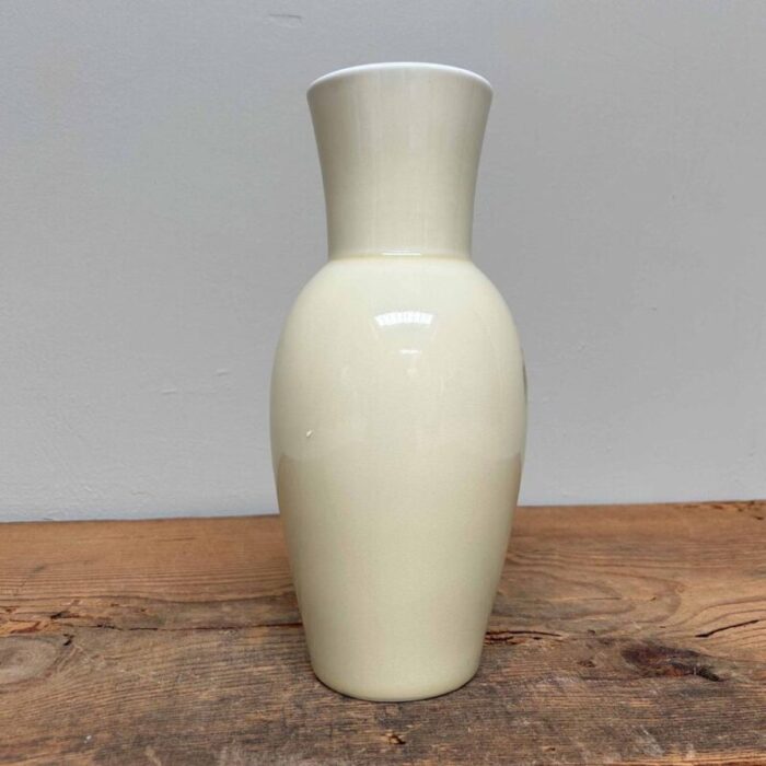 porcelain ikebana flower vase 1960s 2569