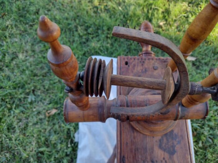 primitive saxony woden spinning wheel 19th century 6844