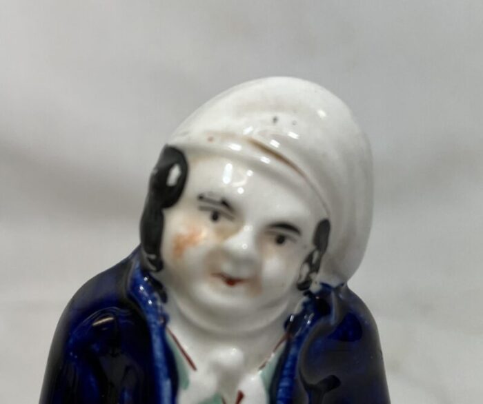 small antique staffordshire porcelain figurine of an englishman in period dress circa 1875 6127