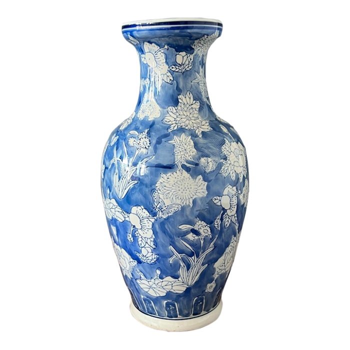 vintage large chinese blue and white vase 0480